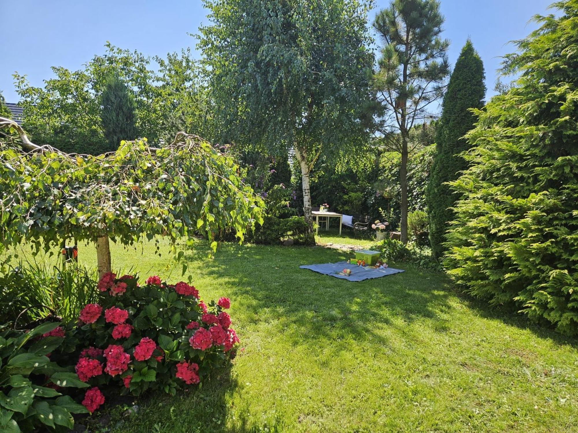 Apartament Garden- Parking, Ogrodek, Cicha Okolica Pruszcz Gdanski Exterior photo
